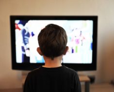 Czy TV dla najmłodszych może zostać zakazana?