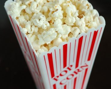 Zdrowa i smaczna przekąska – sposób na popcorn
